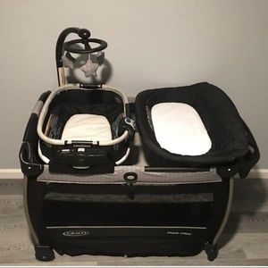 Graco®Pack 'n Play® Nearby Seat Playard in Davis